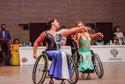 Юниорам танцев на колясках нужна помощь с участием в Чемпионате Мира