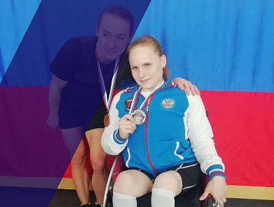 Спортсменка с инвалидностью Марина Бекетова завоевала серебро на чемпионате России по пауэрлифтингу среди здоровых атлетов
