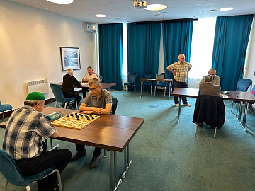 Серебро у петербургских шашистов с инвалидностью по зрению